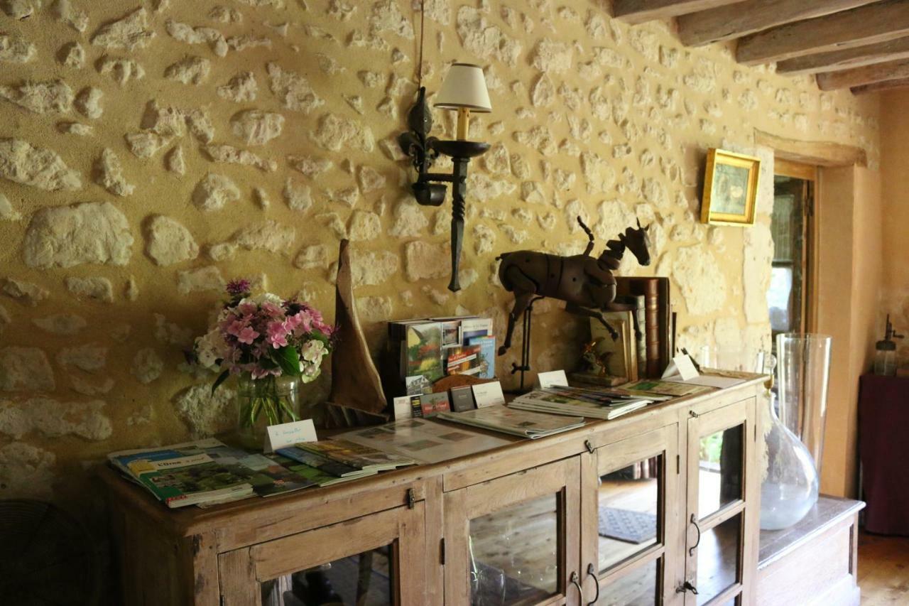 Le Bourgis Bed and Breakfast La Chapelle-Montligeon Eksteriør billede