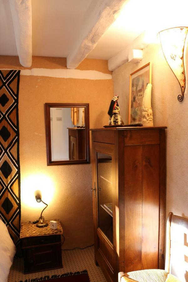 Le Bourgis Bed and Breakfast La Chapelle-Montligeon Eksteriør billede