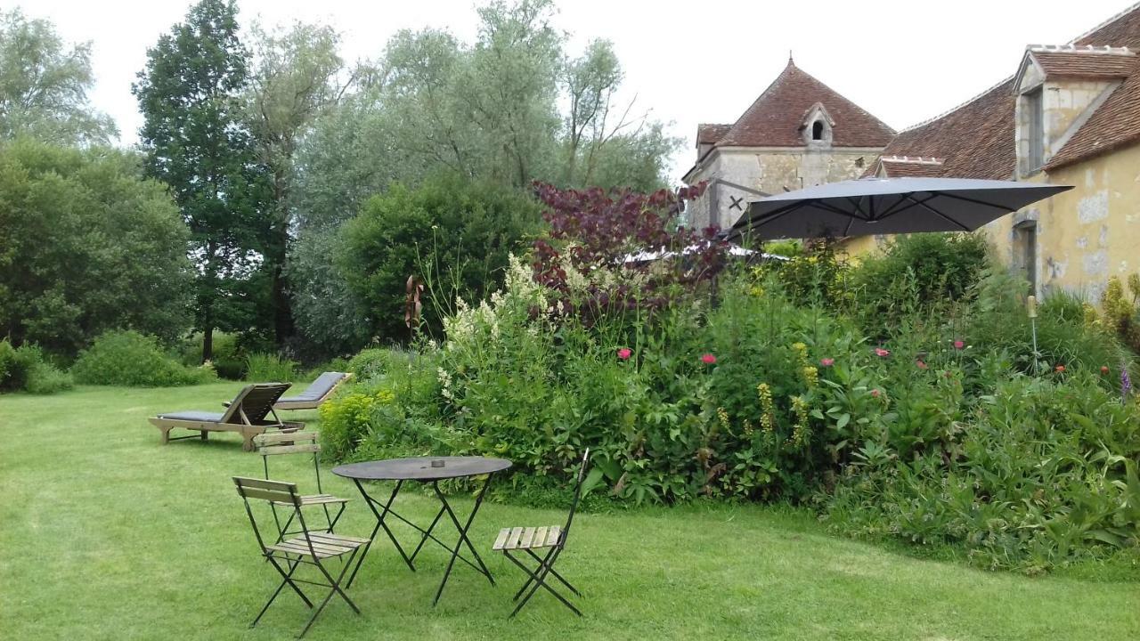 Le Bourgis Bed and Breakfast La Chapelle-Montligeon Eksteriør billede