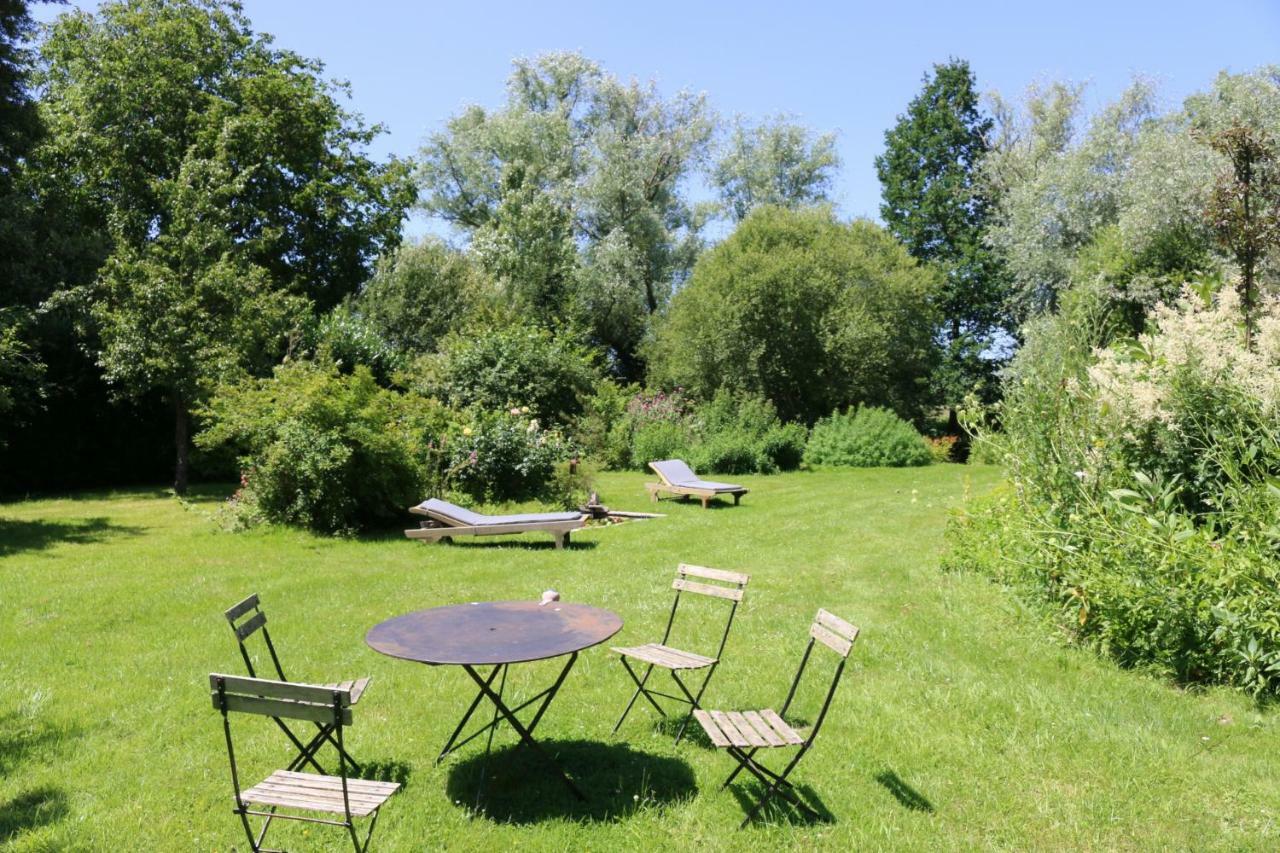 Le Bourgis Bed and Breakfast La Chapelle-Montligeon Eksteriør billede